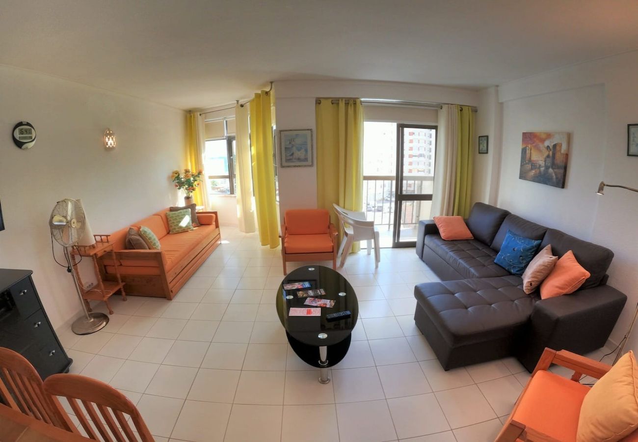 Apartamento em Armação de Pêra - Algarve, Apartamento T1 c/ varanda e vista mar, Armação de Pêra