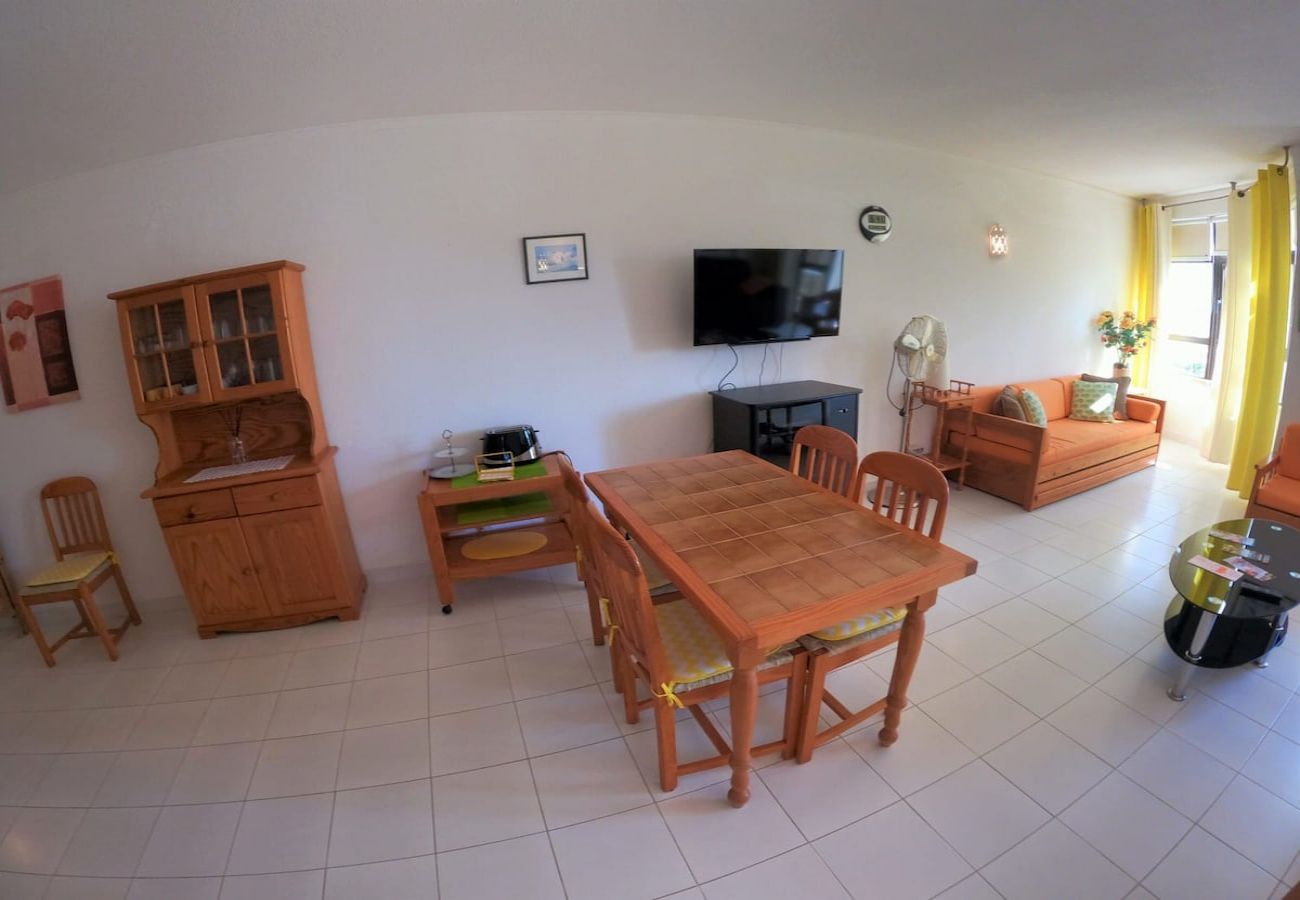 Apartamento em Armação de Pêra - Algarve, Apartamento T1 c/ varanda e vista mar, Armação de Pêra