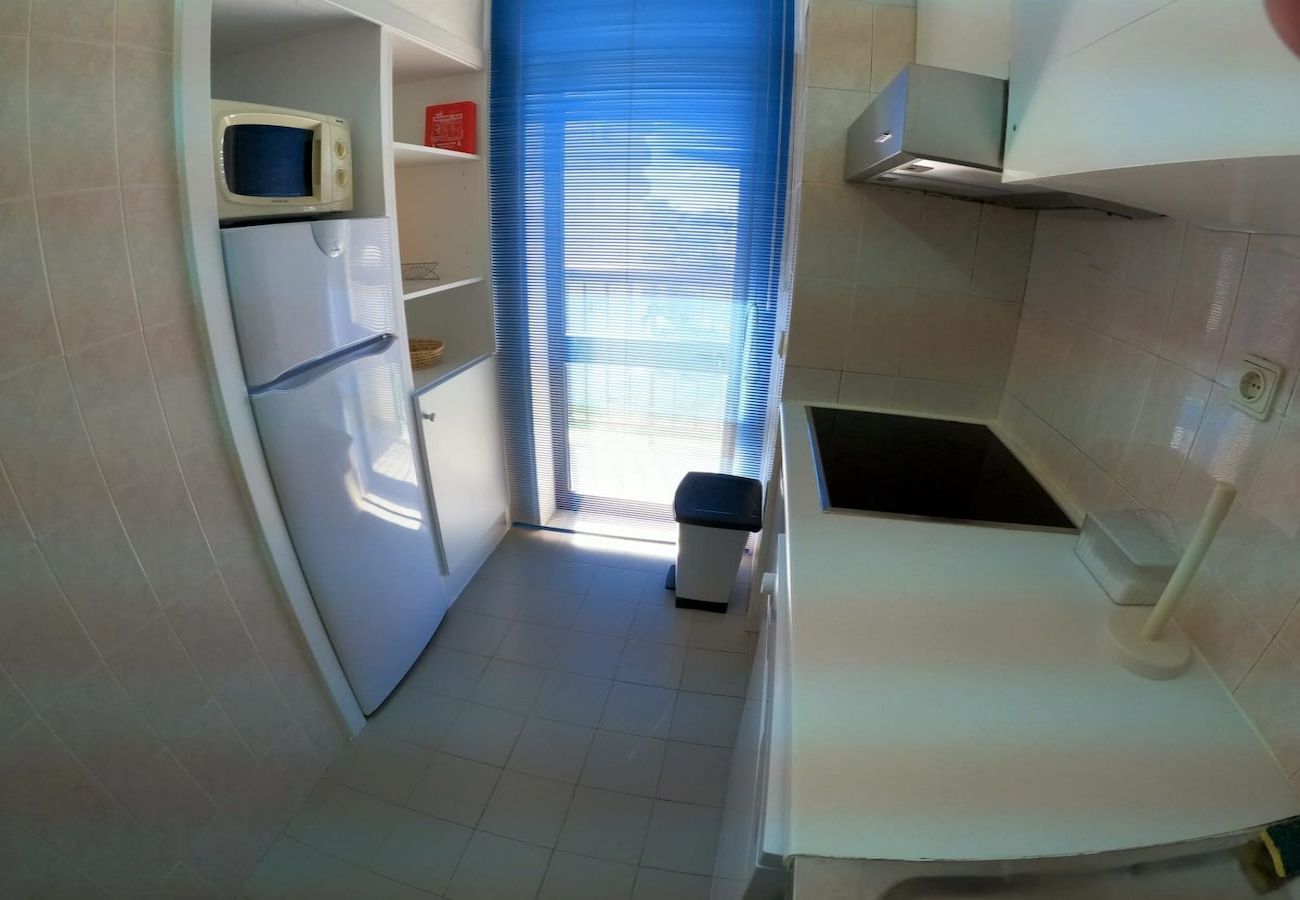 Apartamento em Armação de Pêra - Algarve, Apartamento T1 c/ varanda e vista mar, Armação de Pêra