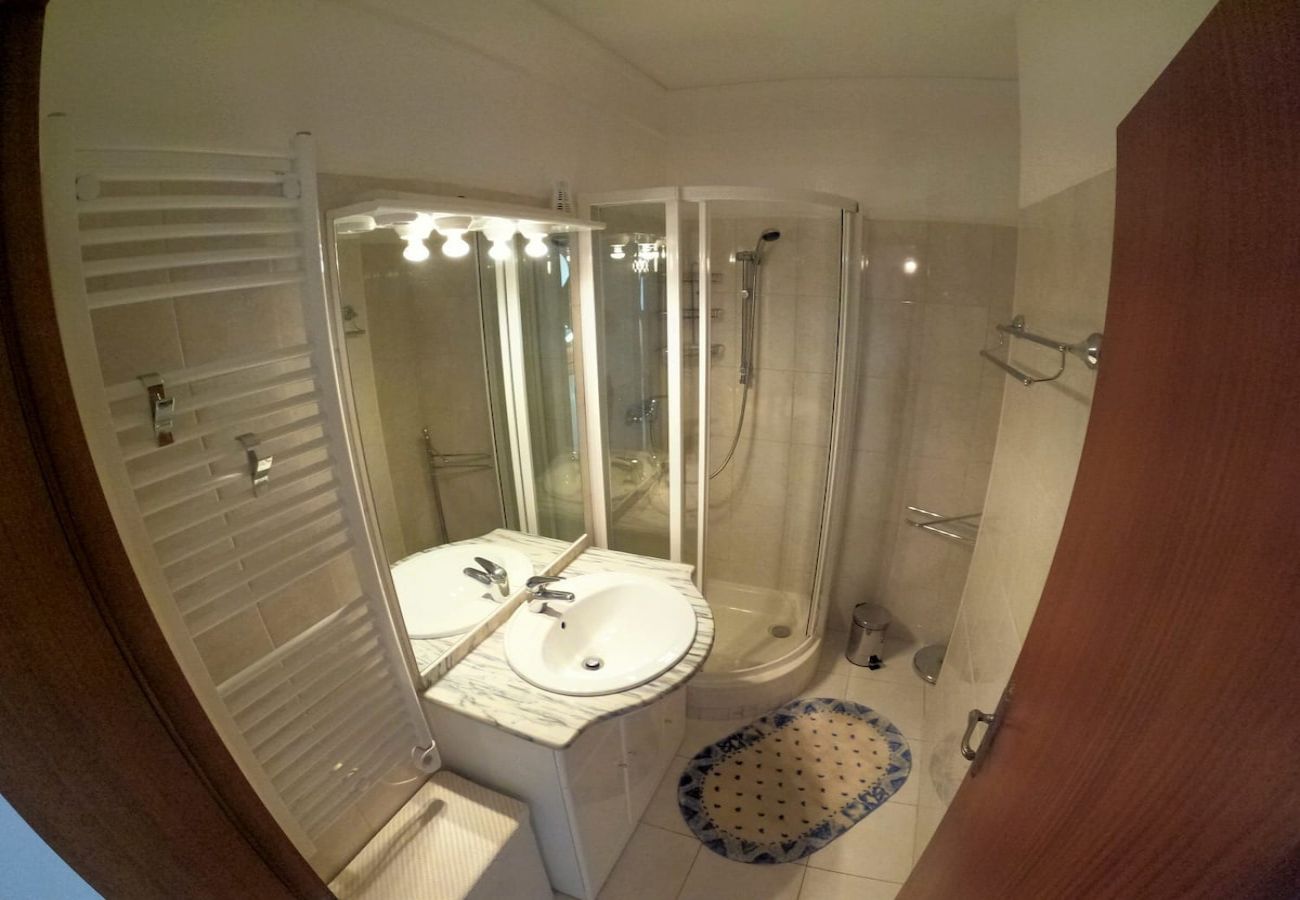 Apartamento em Armação de Pêra - Algarve, Apartamento T1 c/ varanda e vista mar, Armação de Pêra