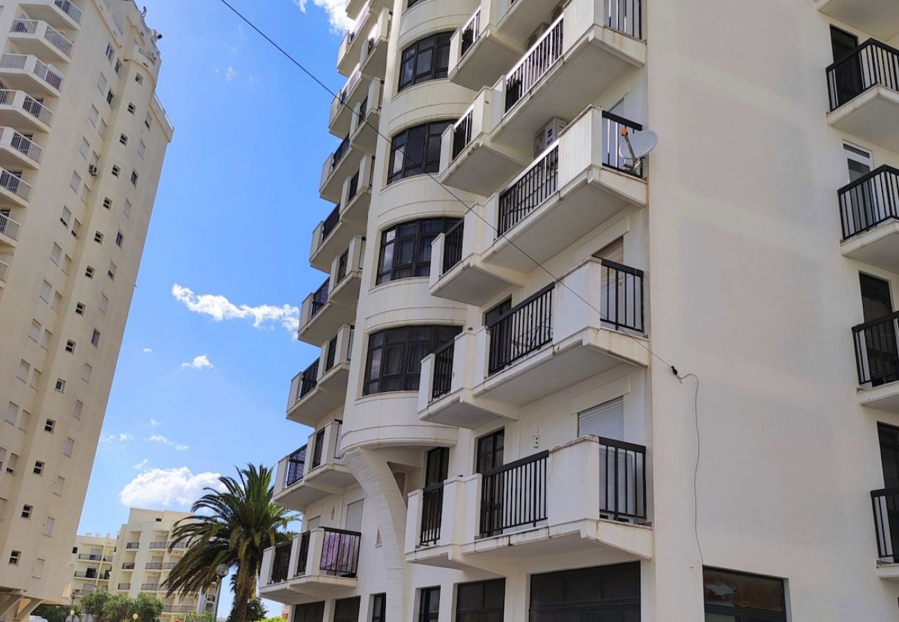 Apartamento em Armação de Pêra - Algarve, Apartamento T1 c/ varanda e vista mar, Armação de Pêra