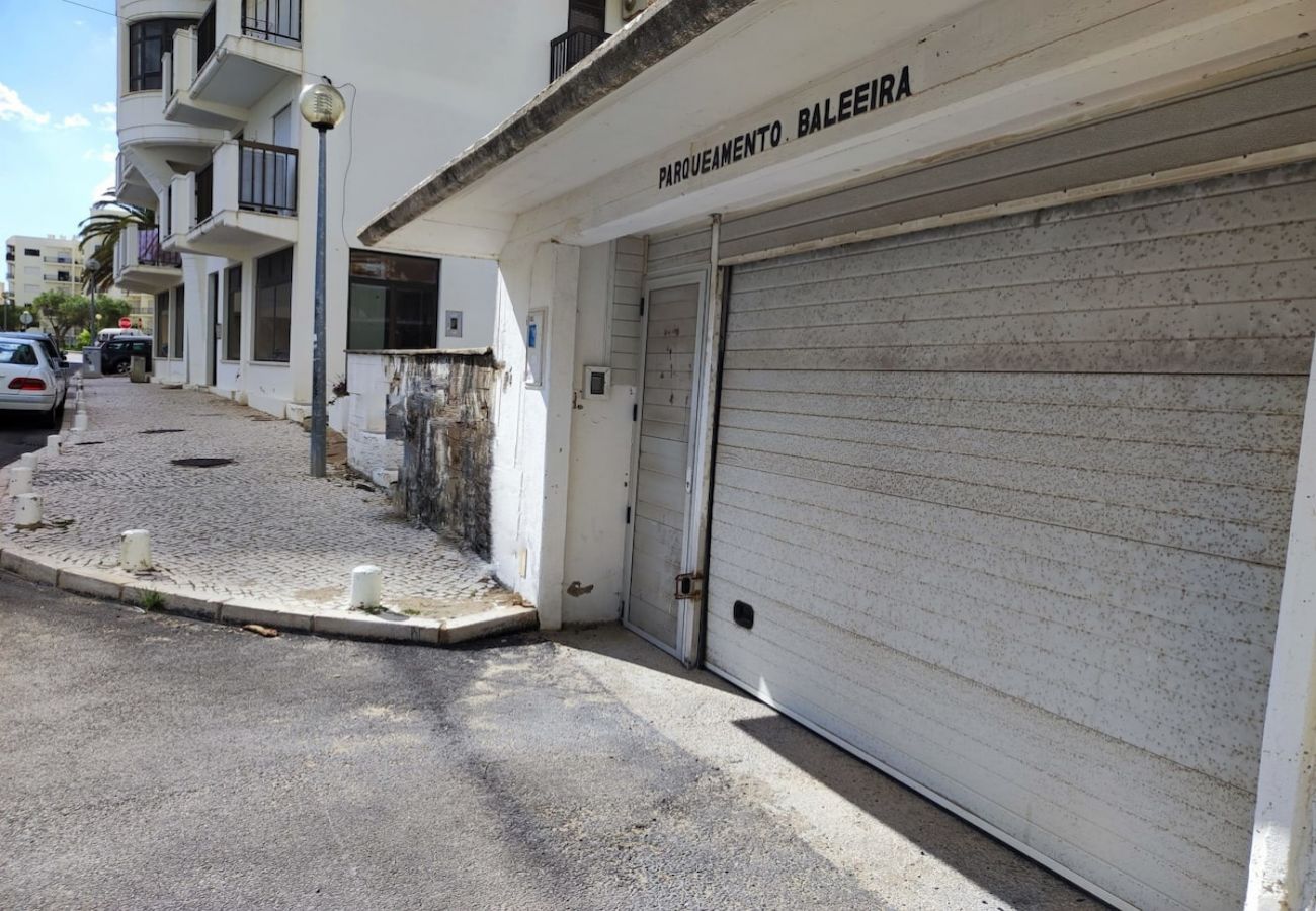 Apartamento em Armação de Pêra - Algarve, Apartamento T1 c/ varanda e vista mar, Armação de Pêra
