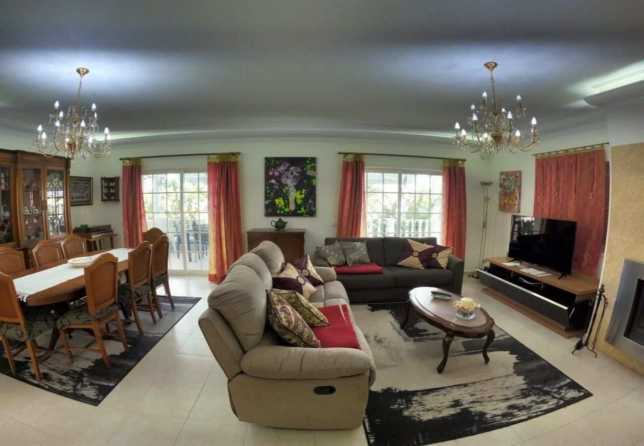 Apartamento em Corroios - Marisol, maravilhoso T4 duplex c/ piscina e jardim, Caparica, Almada, Lisboa