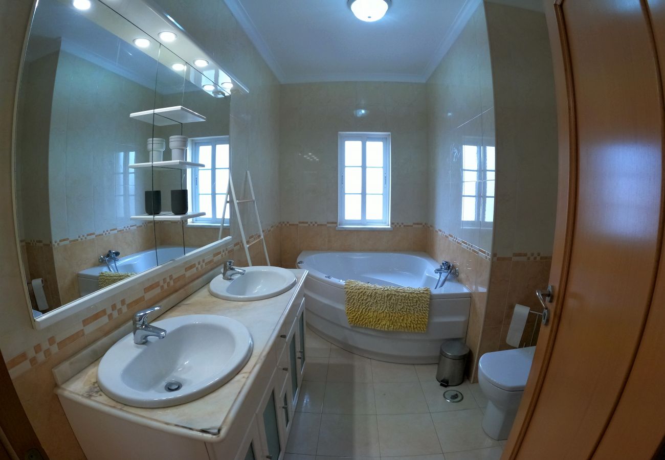 Apartamento em Corroios - Marisol, maravilhoso T4 duplex c/ piscina e jardim, Caparica, Almada, Lisboa