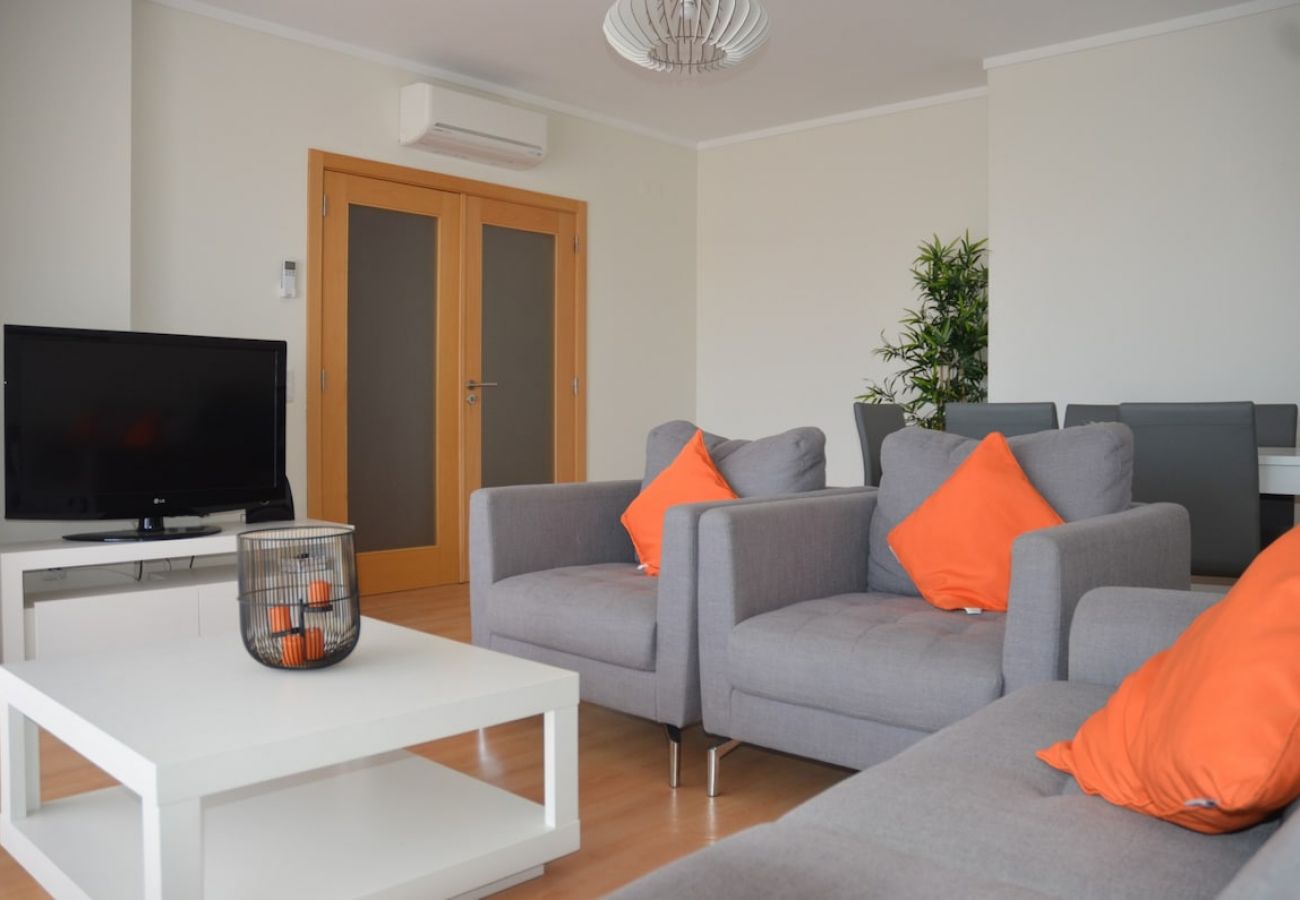 Apartamento em Olhão - Algarve, apartamento T2 c/ piscina e varanda, Olhão