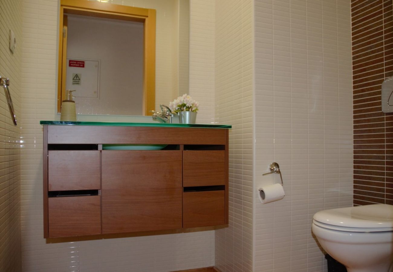 Apartamento em Olhão - Algarve, apartamento T2 c/ piscina e varanda, Olhão