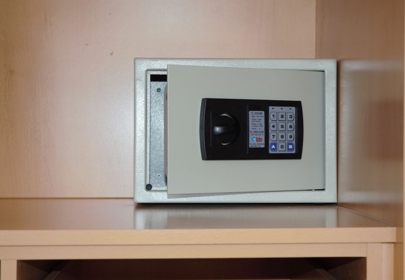 Apartamento em Olhão - Algarve, apartamento T2 c/ piscina e varanda, Olhão