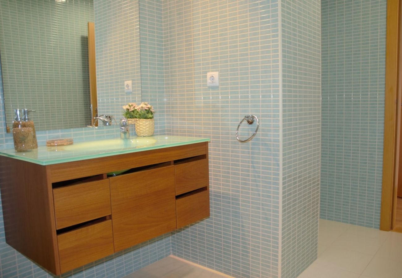 Apartamento em Olhão - Algarve, apartamento T2 c/ piscina e varanda, Olhão