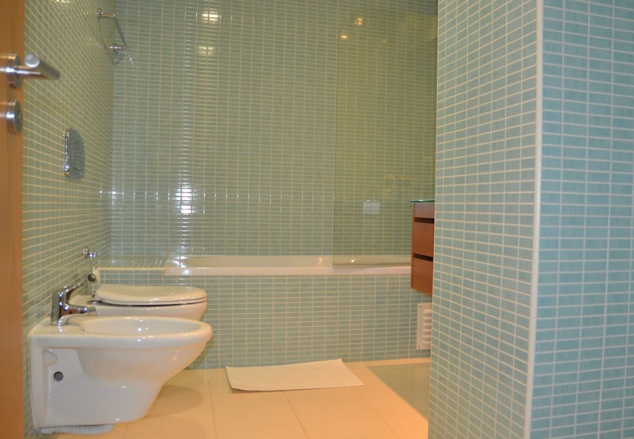 Apartamento em Olhão - Algarve, apartamento T2 c/ piscina e varanda, Olhão