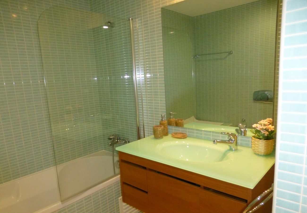 Apartamento em Olhão - Algarve, apartamento T2 c/ piscina e varanda, Olhão