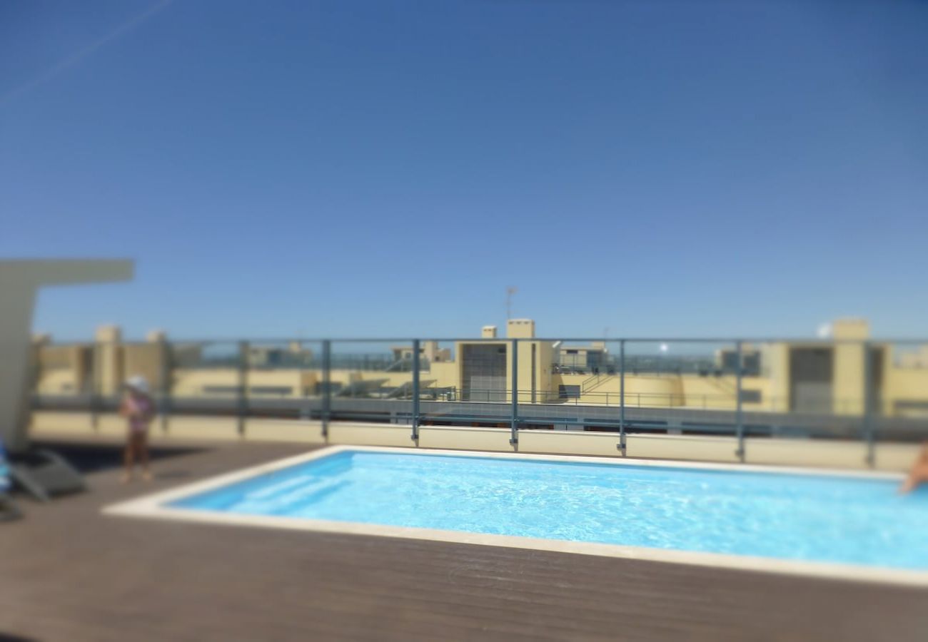 Apartamento em Olhão - Algarve, apartamento T2 c/ piscina e varanda, Olhão