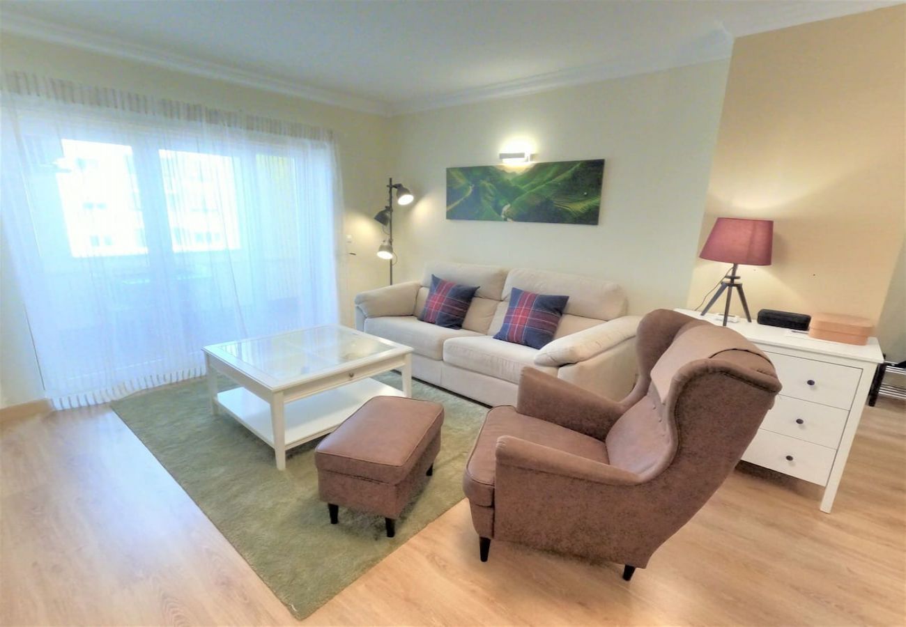 Apartamento em Carnaxide - Carnaxide, apartamento T1 moderno c/ varanda em Carnaxide, Oeiras, Lisboa