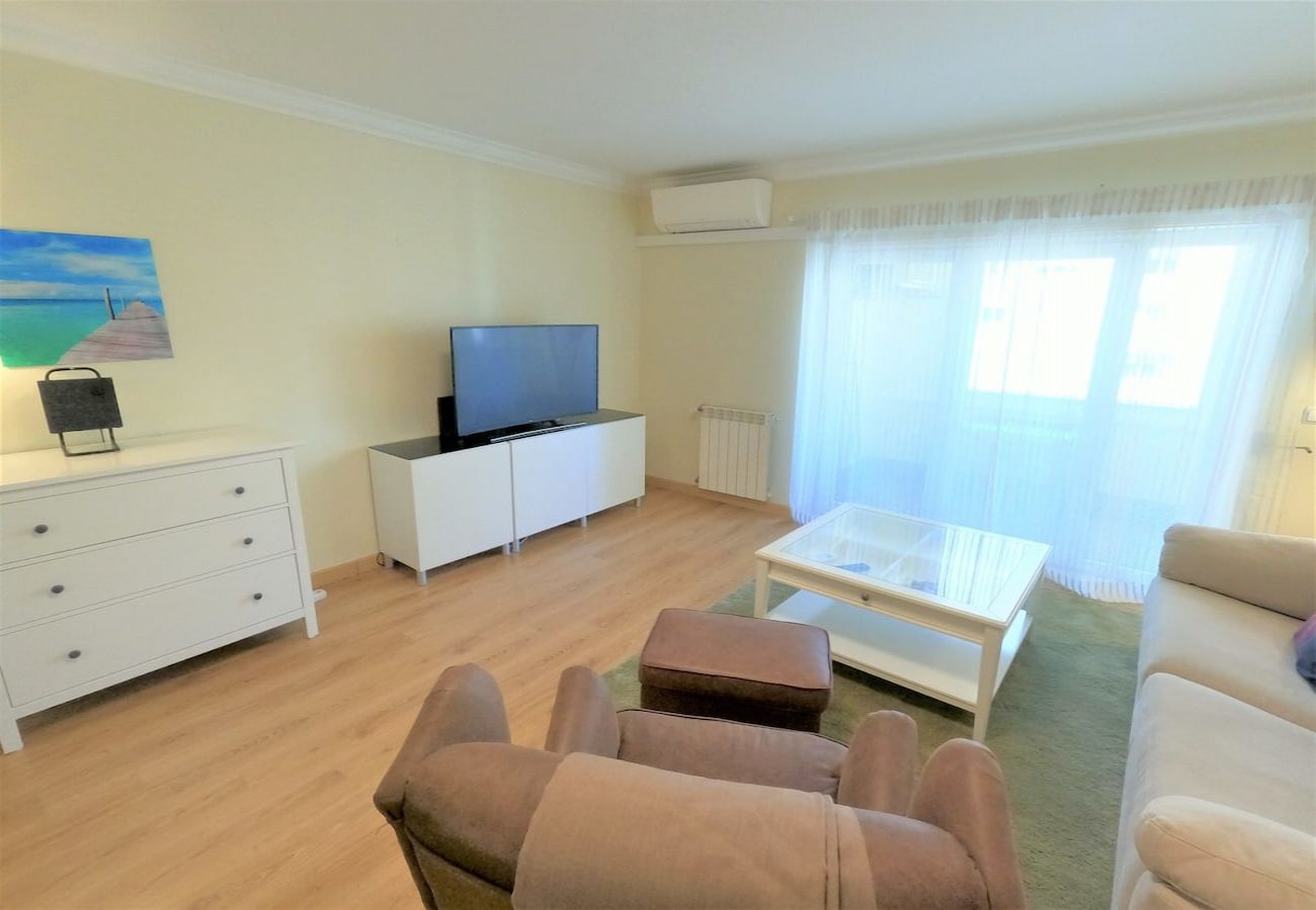 Apartamento em Carnaxide - Carnaxide, apartamento T1 moderno c/ varanda em Carnaxide, Oeiras, Lisboa