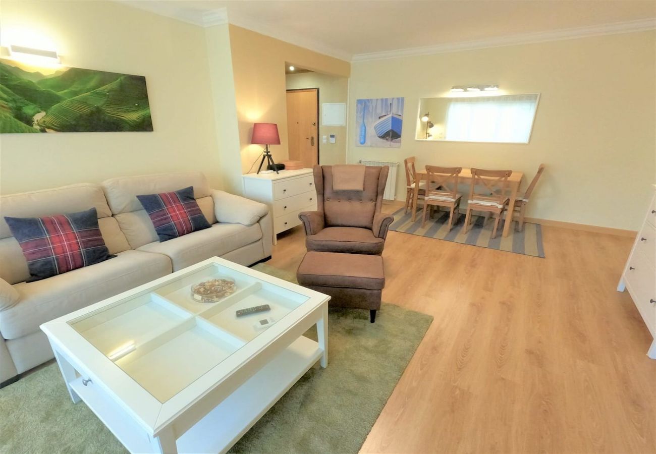 Apartamento em Carnaxide - Carnaxide, apartamento T1 moderno c/ varanda em Carnaxide, Oeiras, Lisboa