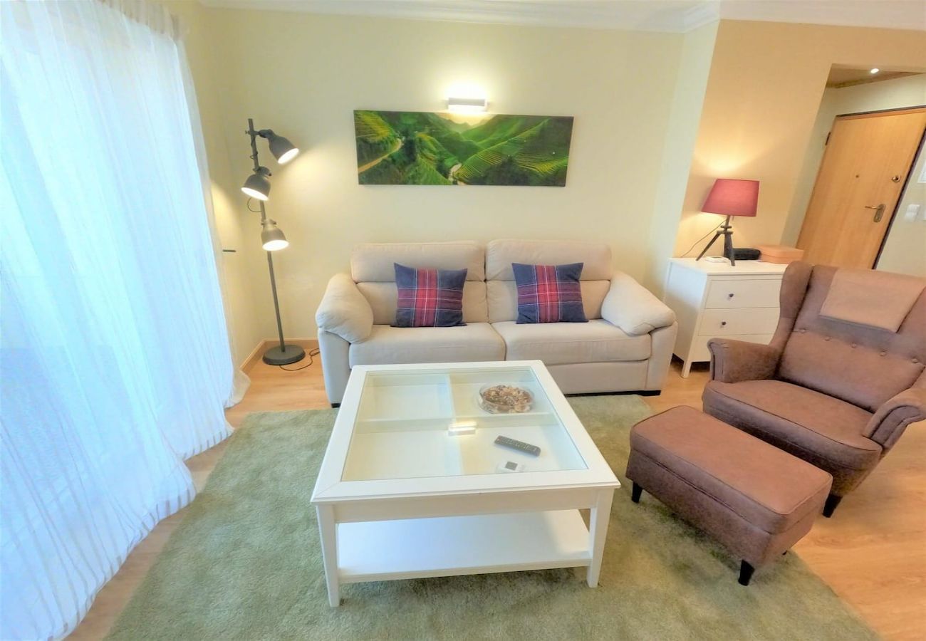 Apartamento em Carnaxide - Carnaxide, apartamento T1 moderno c/ varanda em Carnaxide, Oeiras, Lisboa