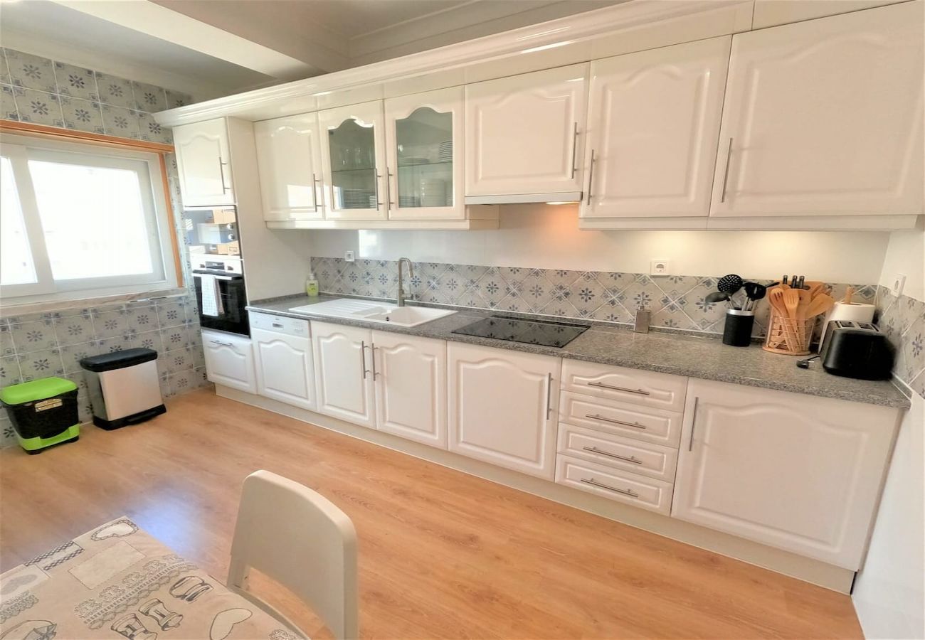 Apartamento em Carnaxide - Carnaxide, apartamento T1 moderno c/ varanda em Carnaxide, Oeiras, Lisboa