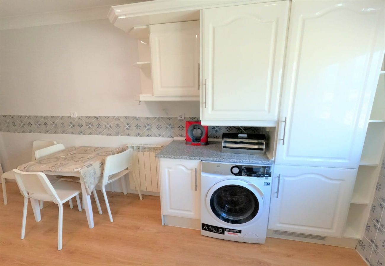 Apartamento em Carnaxide - Carnaxide, apartamento T1 moderno c/ varanda em Carnaxide, Oeiras, Lisboa