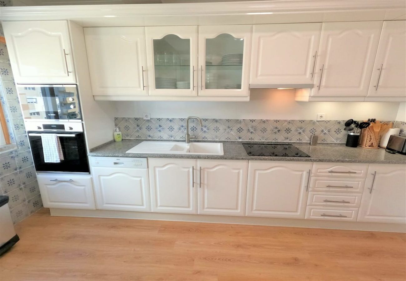 Apartamento em Carnaxide - Carnaxide, apartamento T1 moderno c/ varanda em Carnaxide, Oeiras, Lisboa