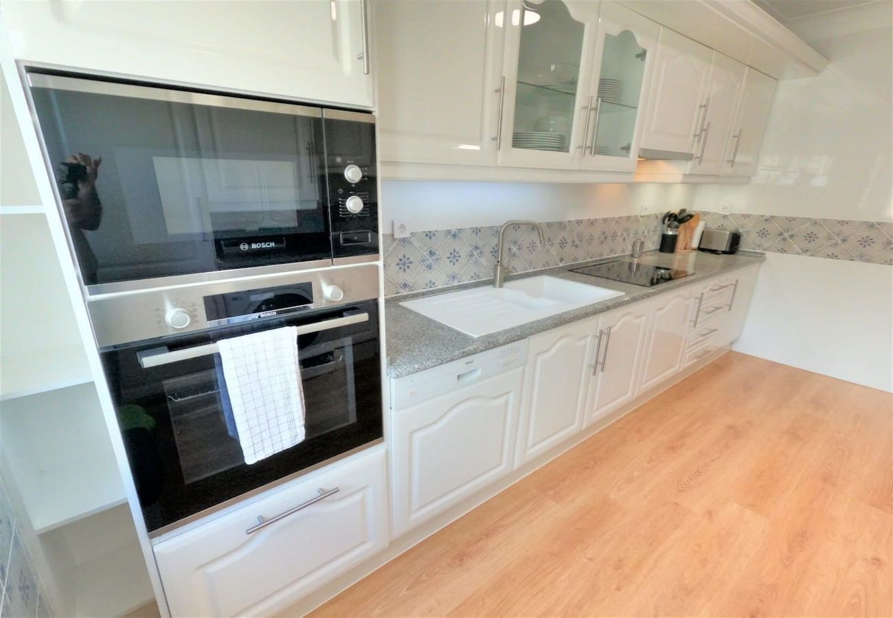 Apartamento em Carnaxide - Carnaxide, apartamento T1 moderno c/ varanda em Carnaxide, Oeiras, Lisboa