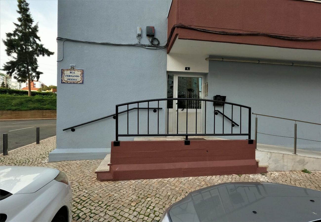 Estúdio em Paço de Arcos - Lisboa, acolhedor estúdio em Paço de Arcos, Oeiras, Lisboa