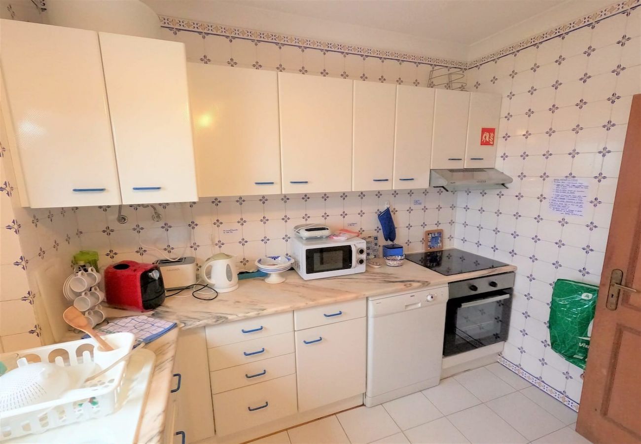 Apartamento em Vila Nova de Cacela - Algarve, apartamento T2 c/ varanda e vista mar, junto da praia, Manta Rota