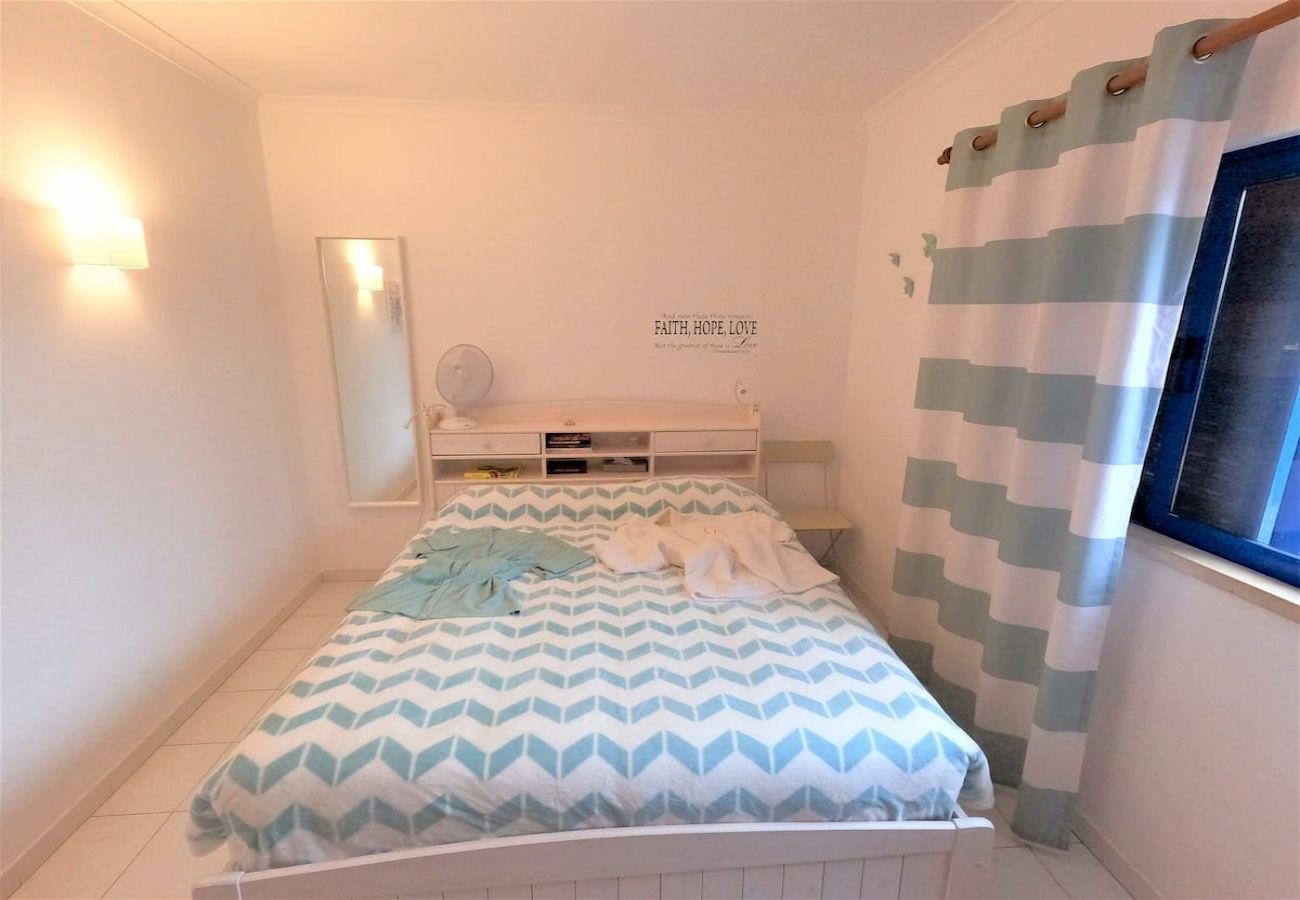 Apartamento em Vila Nova de Cacela - Algarve, apartamento T2 c/ varanda e vista mar, junto da praia, Manta Rota