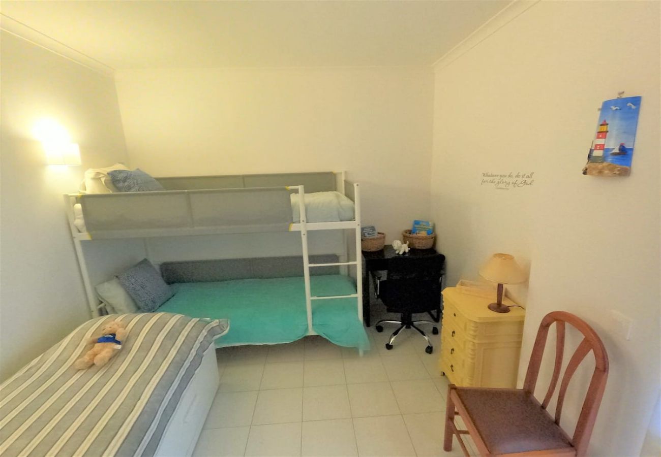 Apartamento em Vila Nova de Cacela - Algarve, apartamento T2 c/ varanda e vista mar, junto da praia, Manta Rota