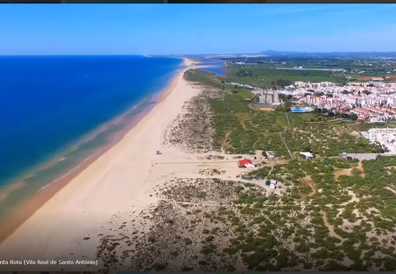 Apartamento em Vila Nova de Cacela - Algarve, apartamento T2 c/ varanda e vista mar, junto da praia, Manta Rota