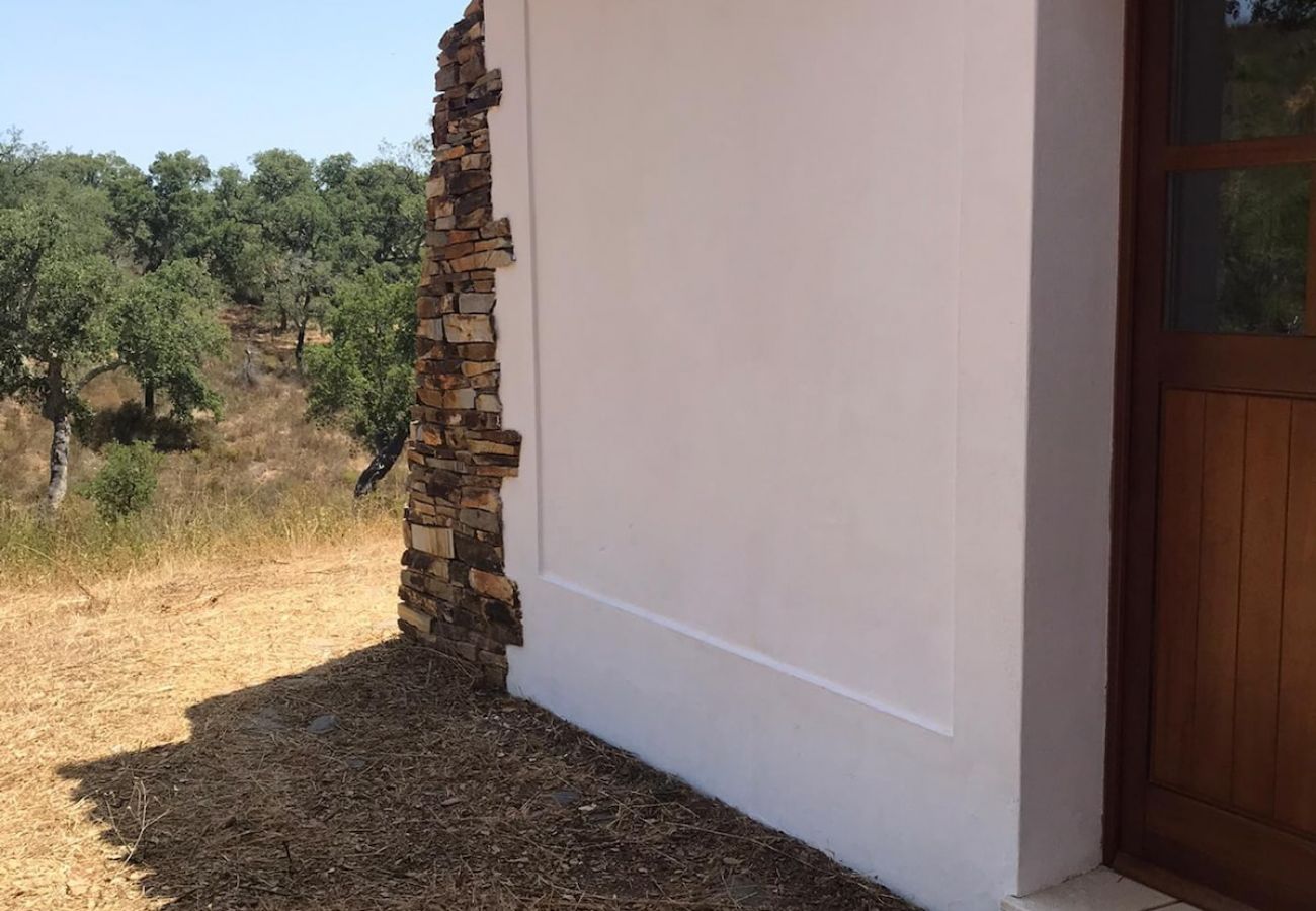 Estúdio em Boavista dos Pinheiros - Alentejo, Suite c/ Kitchenette em Monte típico, Odemira