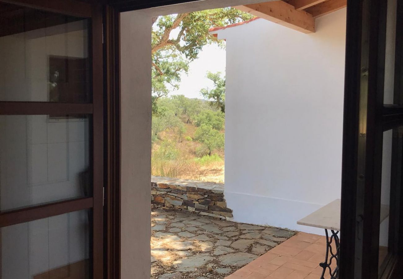 Estúdio em Boavista dos Pinheiros - Alentejo, Suite c/ Kitchenette em Monte típico, Odemira