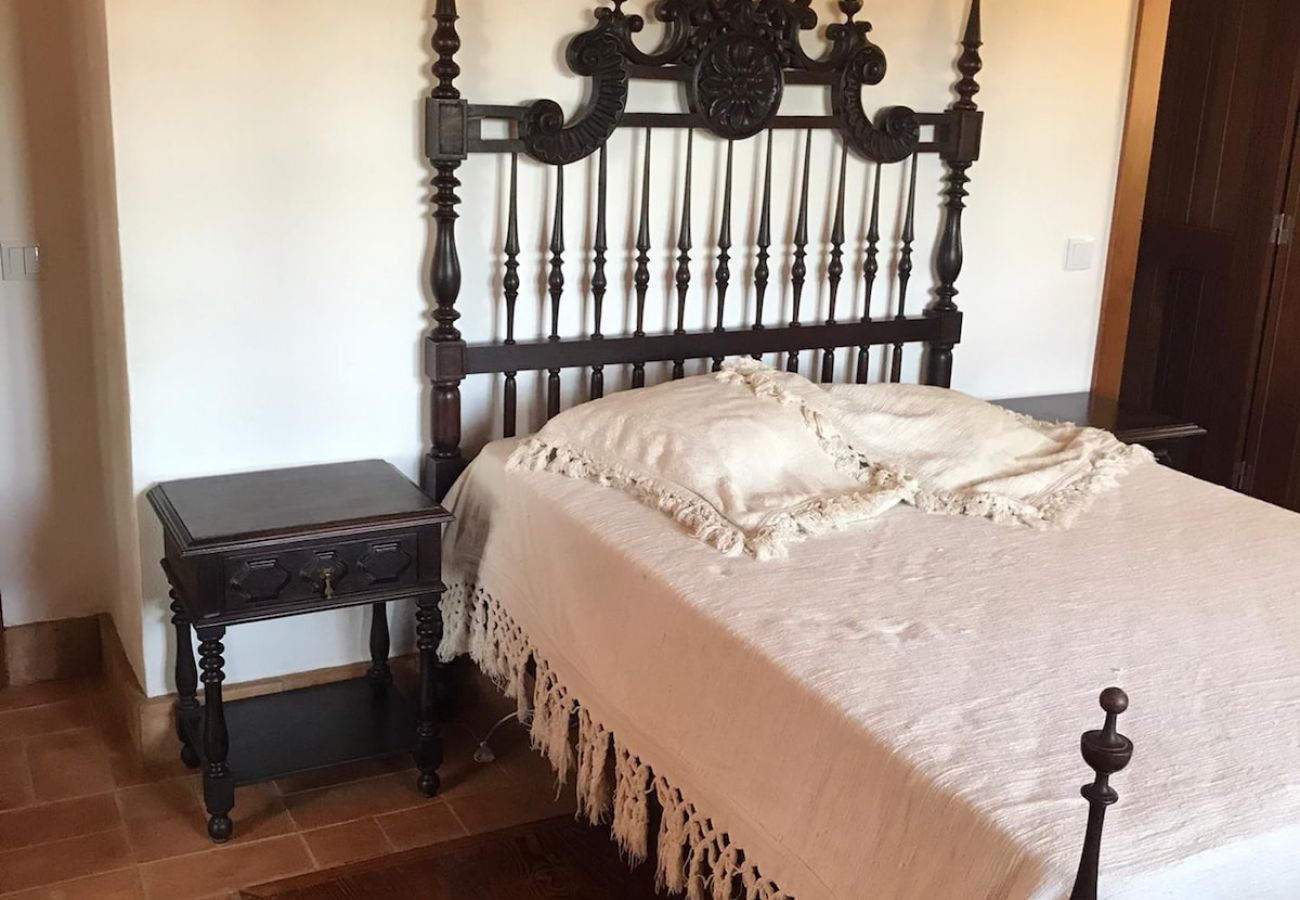 Estúdio em Boavista dos Pinheiros - Alentejo, Suite c/ Kitchenette em Monte típico, Odemira