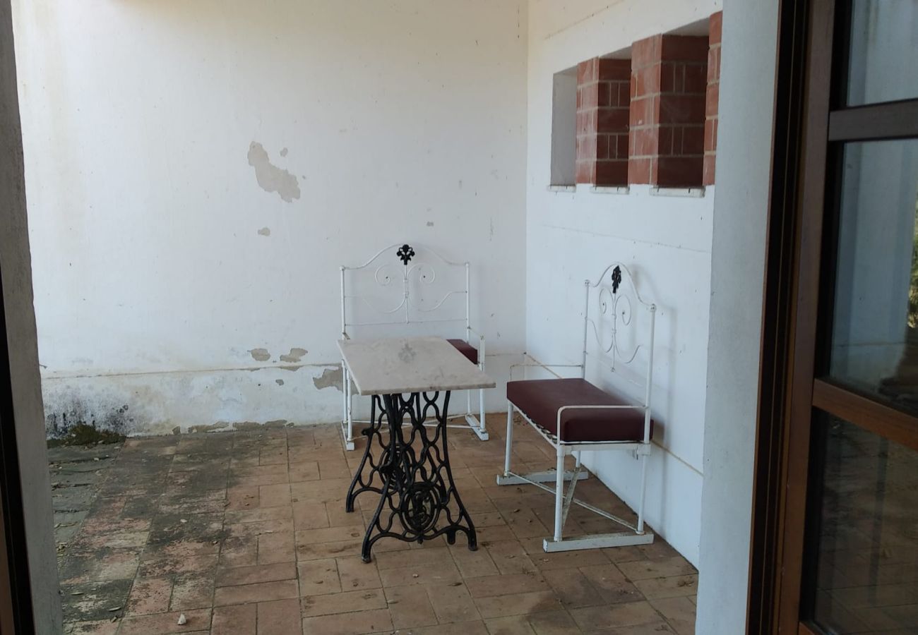 Estúdio em Boavista dos Pinheiros - Alentejo, Suite c/ Kitchenette em Monte típico, Odemira