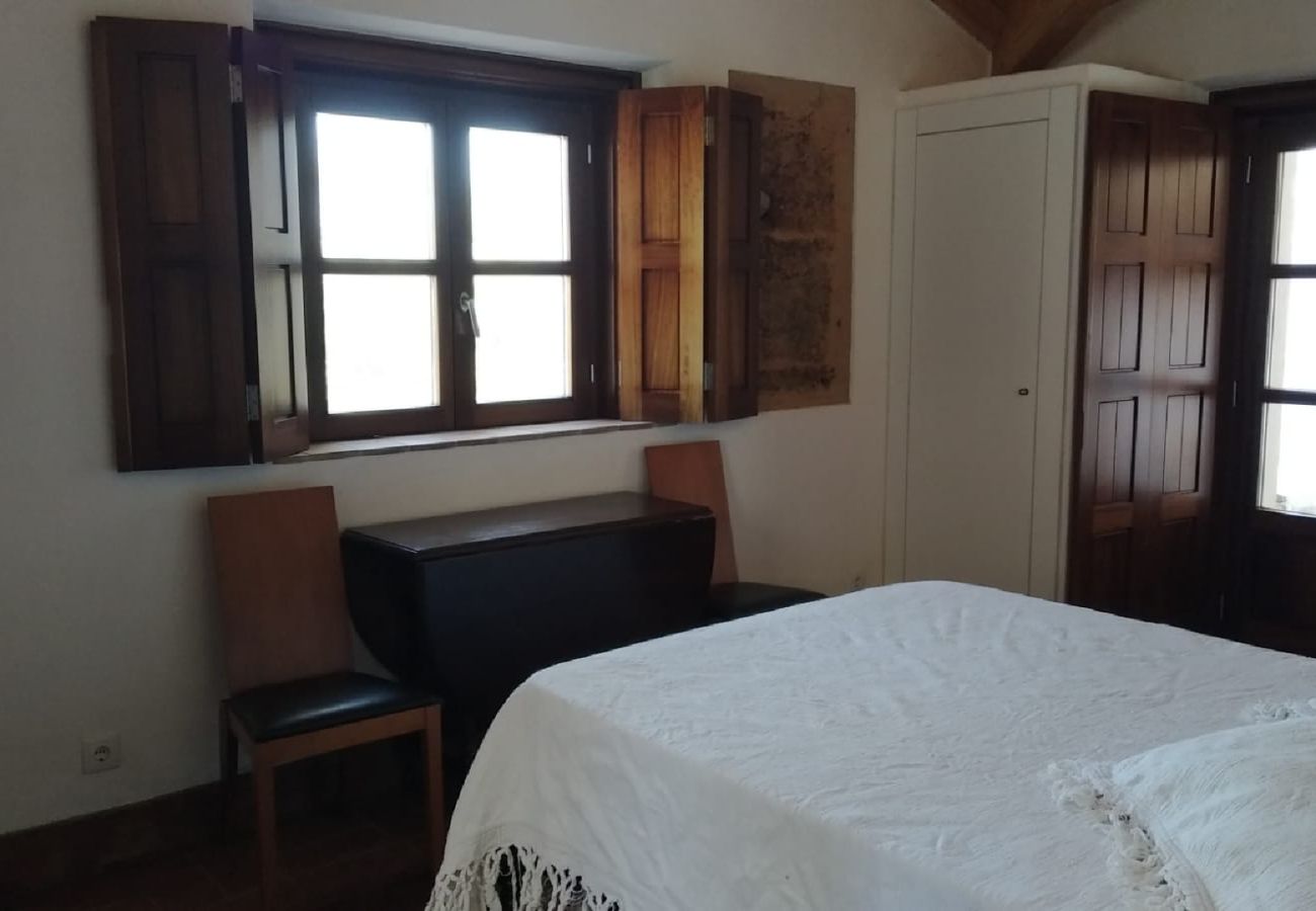 Estúdio em Boavista dos Pinheiros - Alentejo, Suite c/ Kitchenette em Monte típico, Odemira