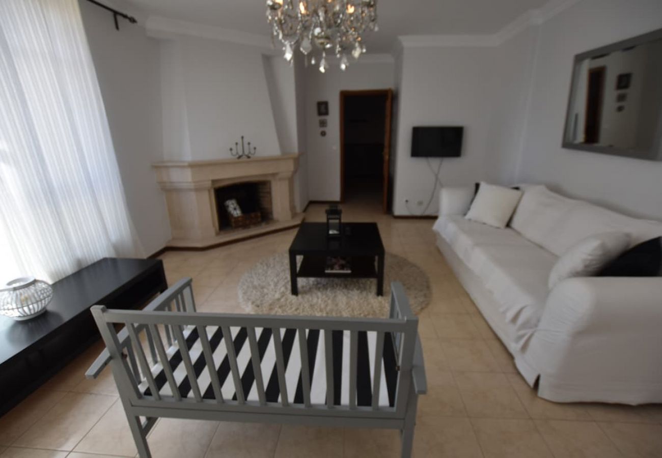 Apartamento em Cascais - Cascais, excelente apartamento de 2 quartos no centro de Cascais