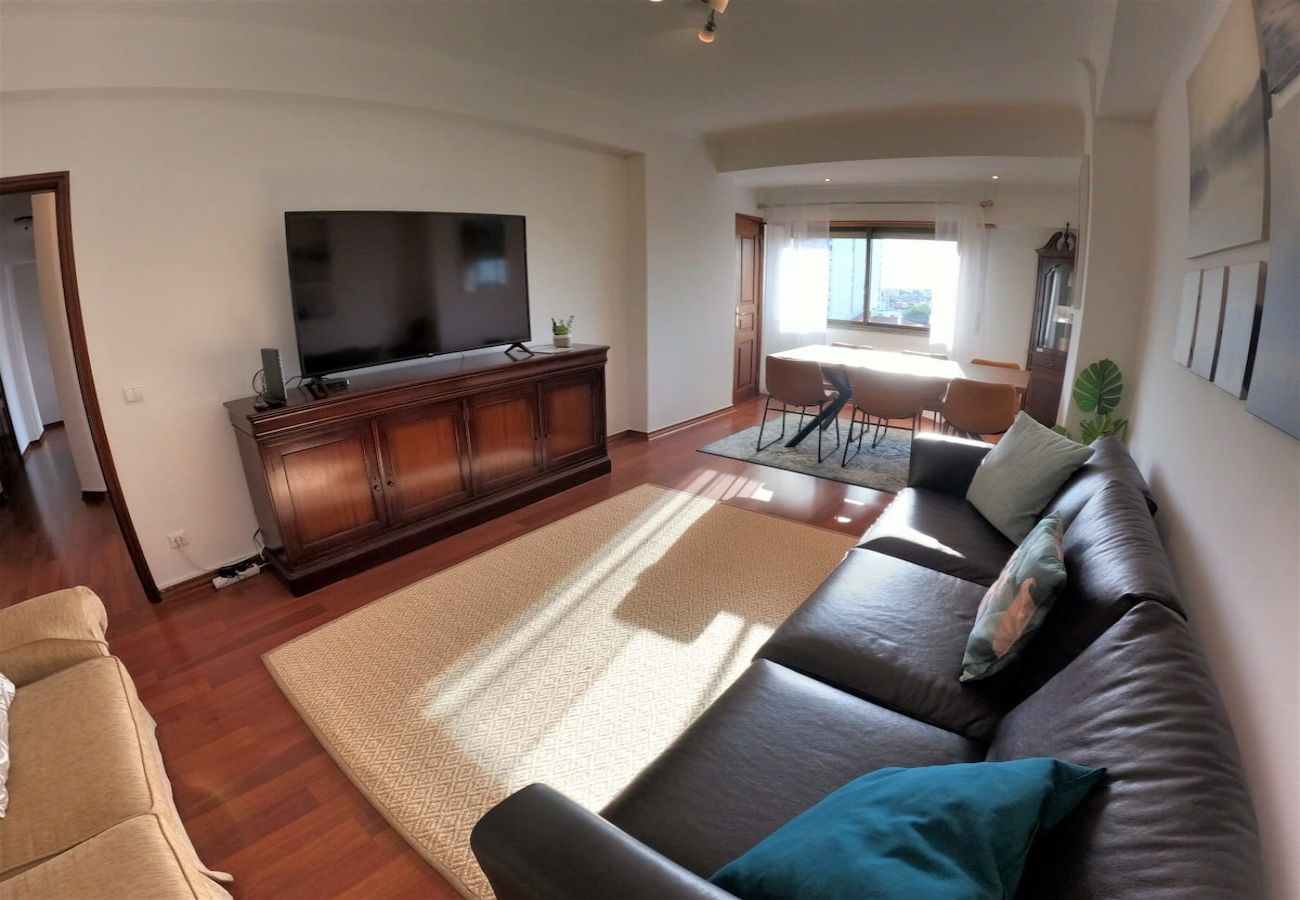 Apartamento em Linda a Velha - Lisboa, apartamento T2 em condominio, Linda-a-Velha, Oeiras, Lisboa