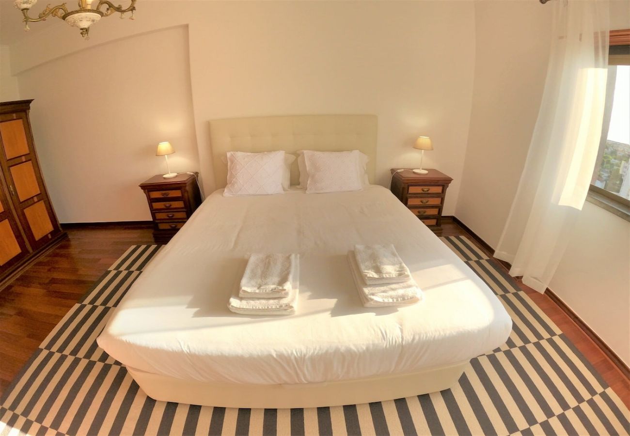 Apartamento em Linda a Velha - Lisboa, apartamento T2 em condominio, Linda-a-Velha, Oeiras, Lisboa
