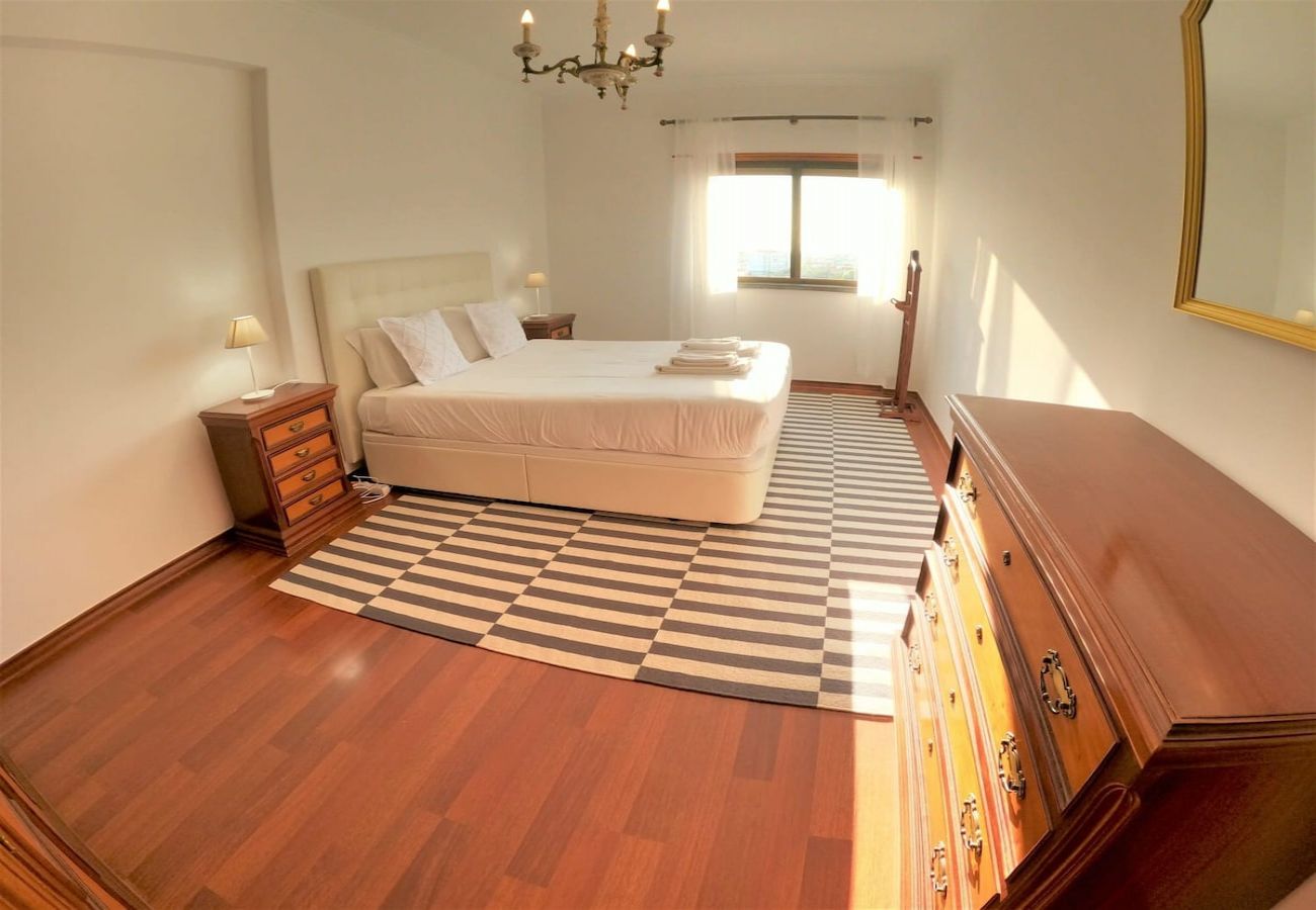 Apartamento em Linda a Velha - Lisboa, apartamento T2 em condominio, Linda-a-Velha, Oeiras, Lisboa