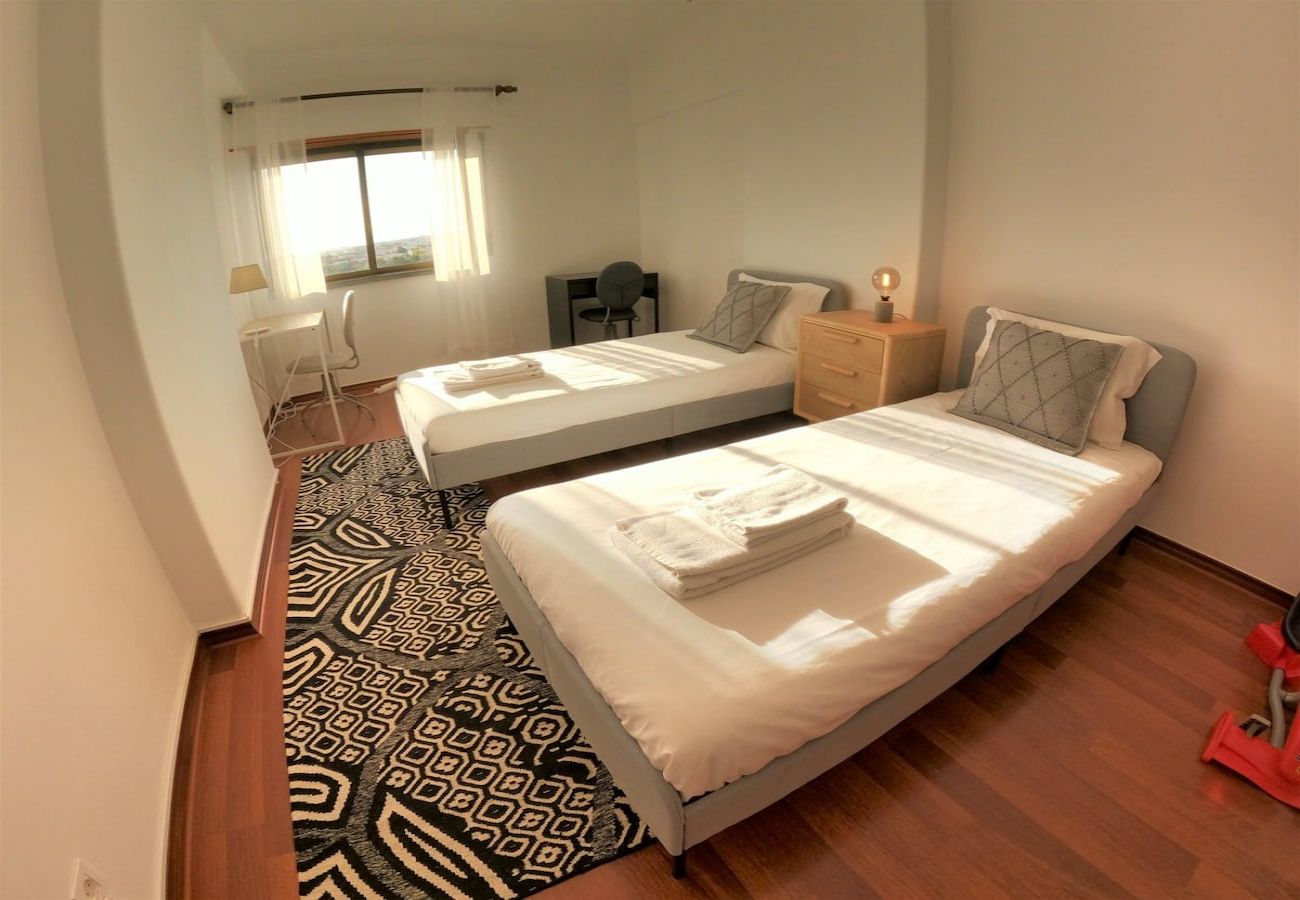 Apartamento em Linda a Velha - Lisboa, apartamento T2 em condominio, Linda-a-Velha, Oeiras, Lisboa