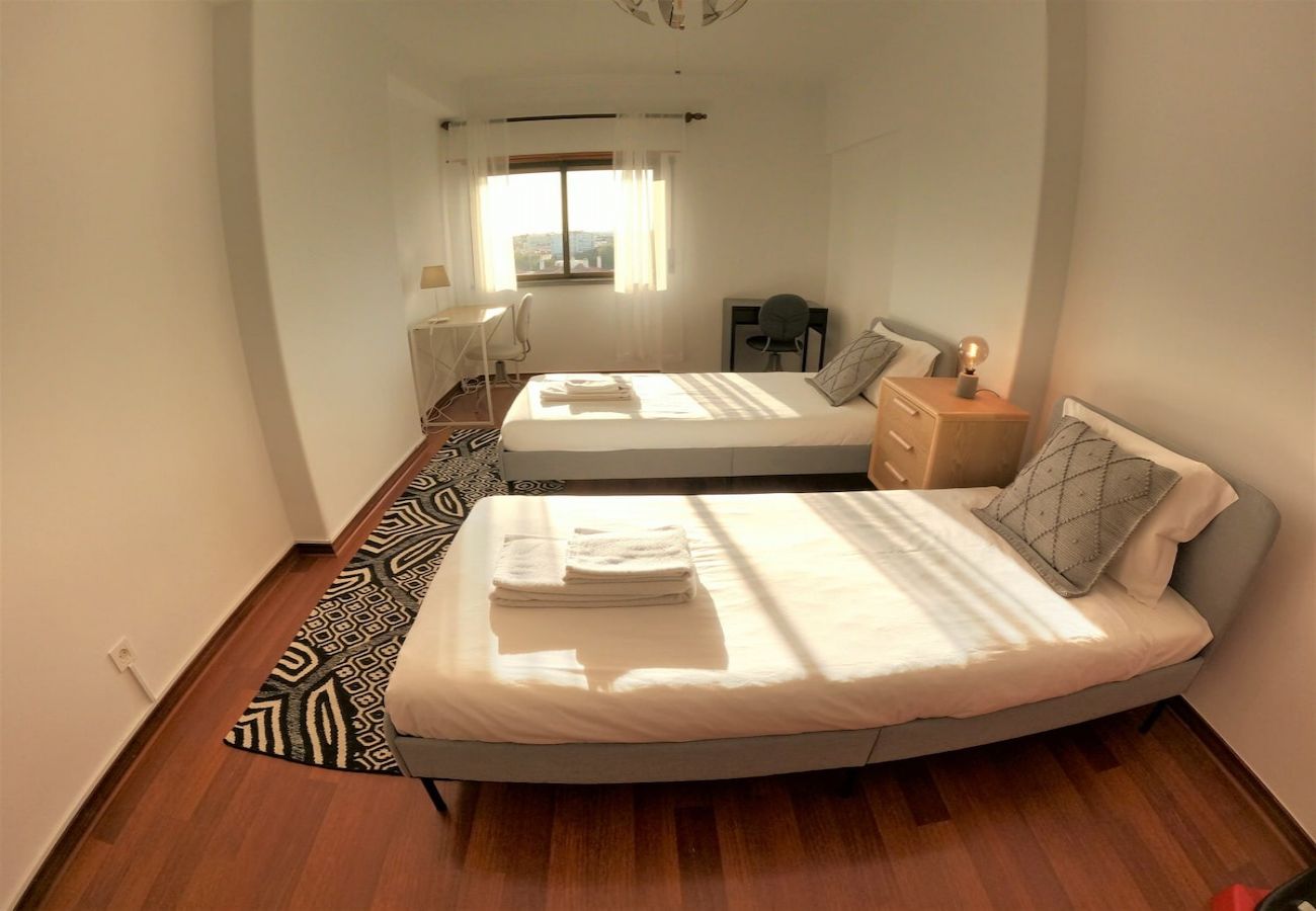 Apartamento em Linda a Velha - Lisboa, apartamento T2 em condominio, Linda-a-Velha, Oeiras, Lisboa