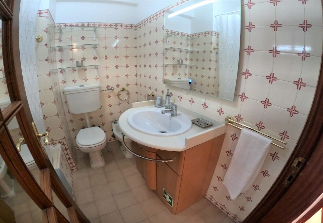 Apartamento em Linda a Velha - Lisboa, apartamento T2 em condominio, Linda-a-Velha, Oeiras, Lisboa
