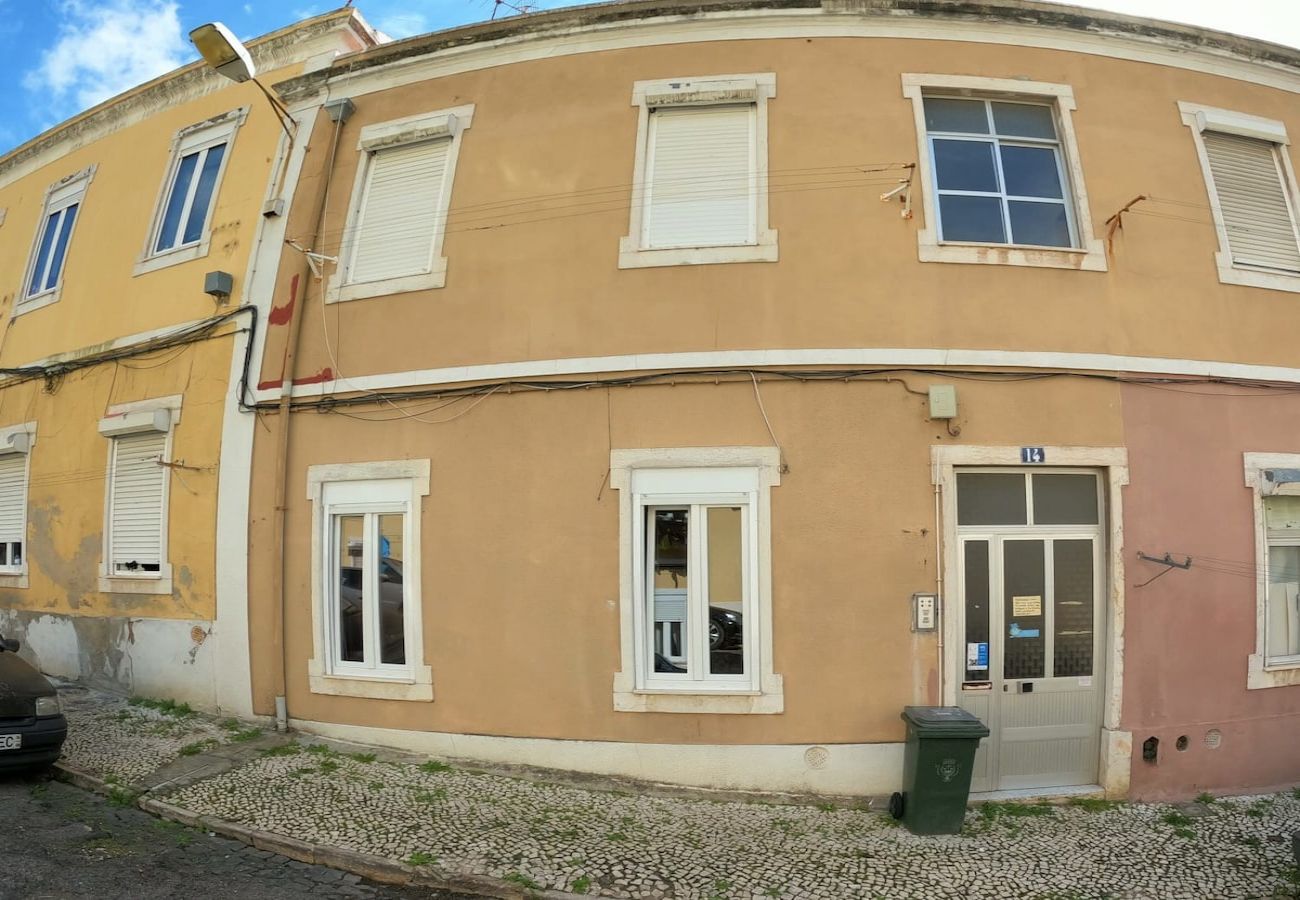 Apartamento em Lisboa - Lisboa, apartamento T2 em bairro típico, Sapadores, Lisboa