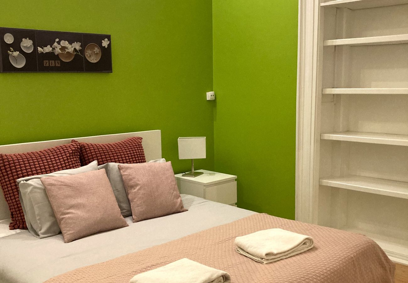 Apartamento em Lisboa - Lisboa, apartamento T2 em bairro típico, Sapadores, Lisboa