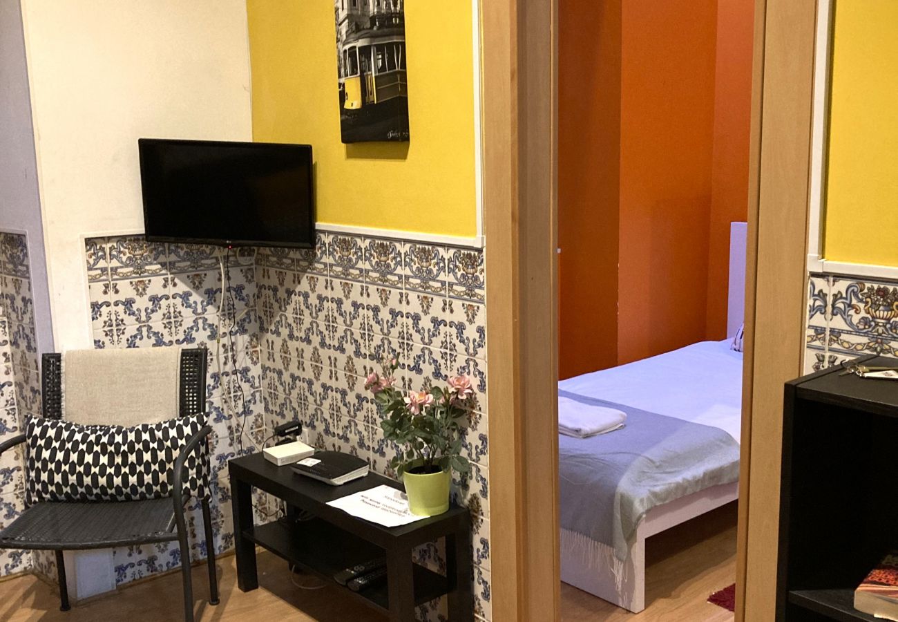 Apartamento em Lisboa - Lisboa, apartamento T2 em bairro típico, Sapadores, Lisboa