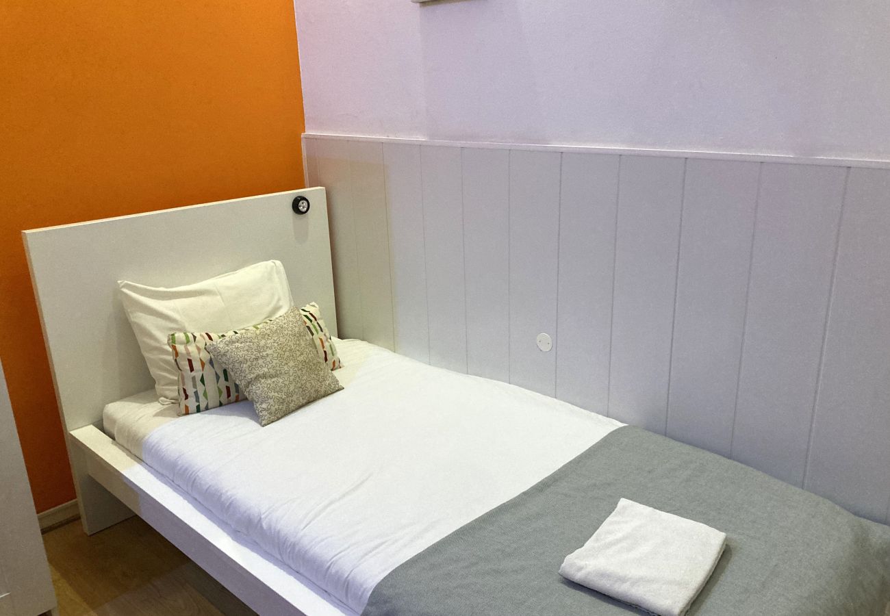 Apartamento em Lisboa - Lisboa, apartamento T2 em bairro típico, Sapadores, Lisboa