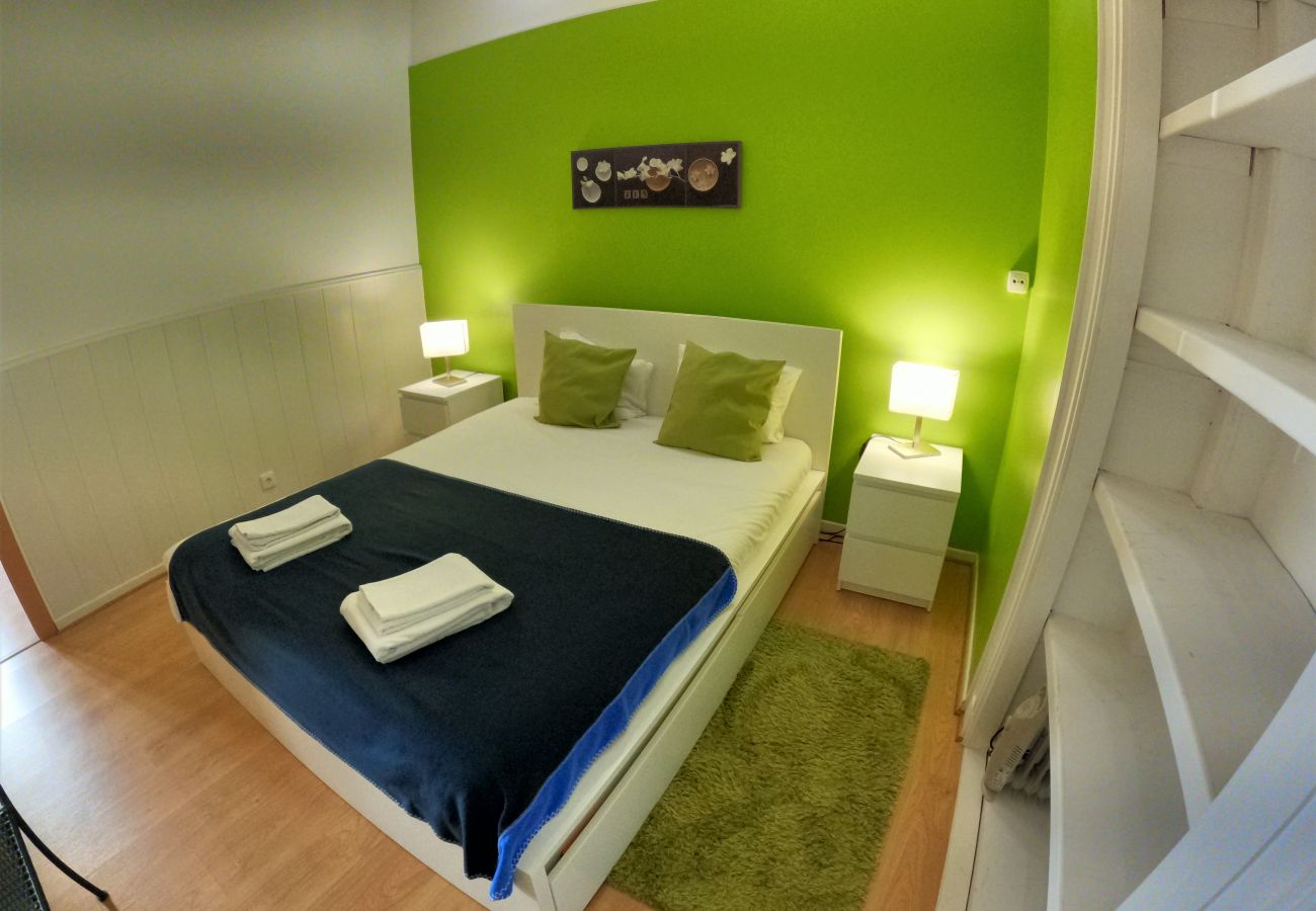 Apartamento em Lisboa - Lisboa, apartamento T2 em bairro típico, Sapadores, Lisboa