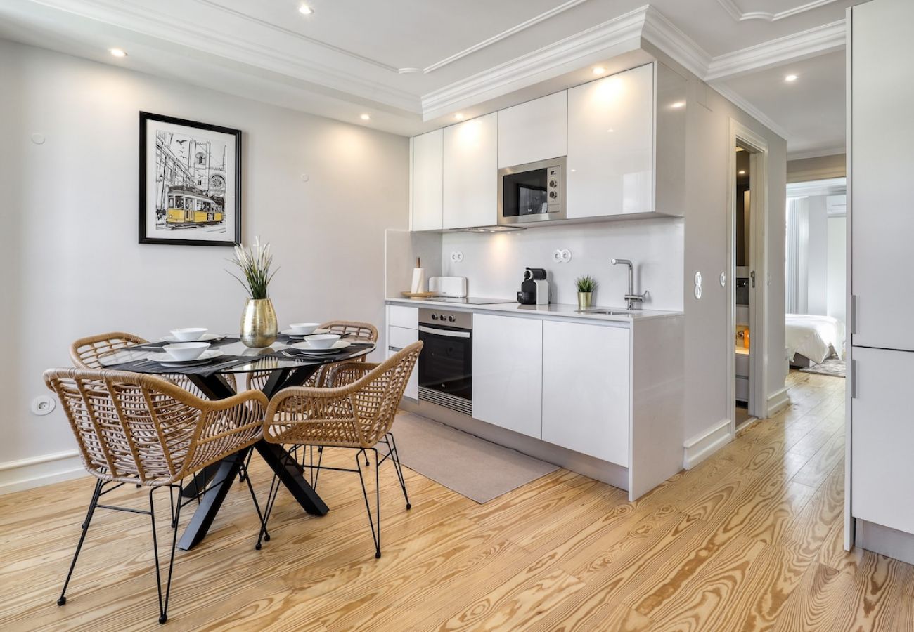 Apartamento em Lisboa - Lisboa, lindo apartamento de 2 quartos com boas vistas na Rua Augusta, Lisboa