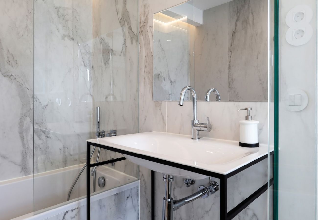 Apartamento em Lisboa - Lisboa, lindo apartamento de 2 quartos com boas vistas na Rua Augusta, Lisboa