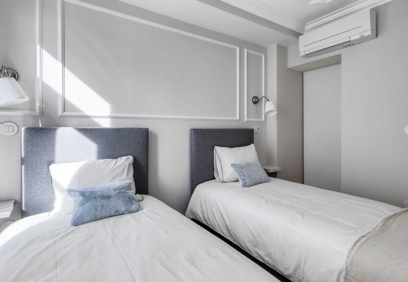 Apartamento em Lisboa - Lisboa, lindo apartamento de 2 quartos com boas vistas na Rua Augusta, Lisboa