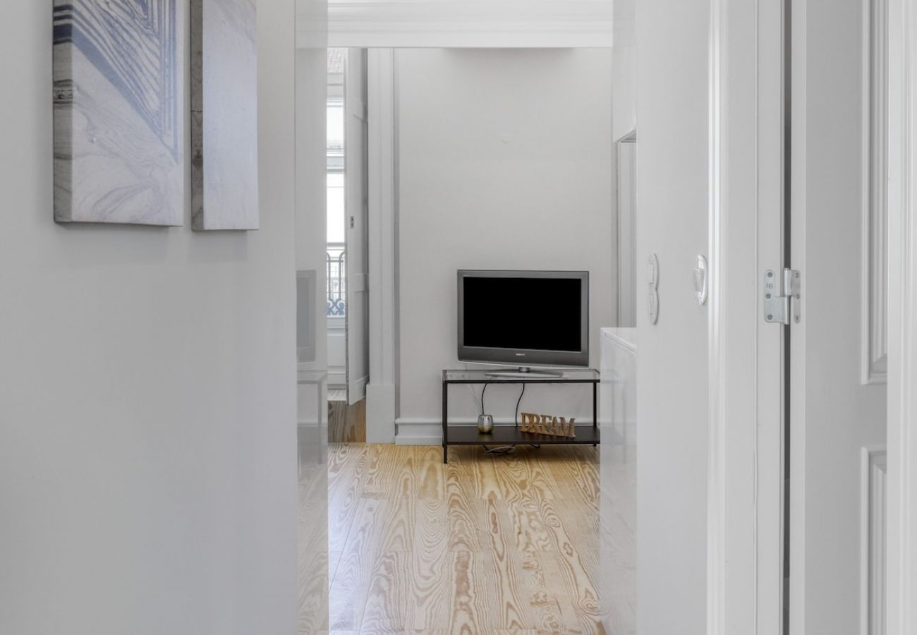 Apartamento em Lisboa - Lisboa, lindo apartamento de 2 quartos com boas vistas na Rua Augusta, Lisboa