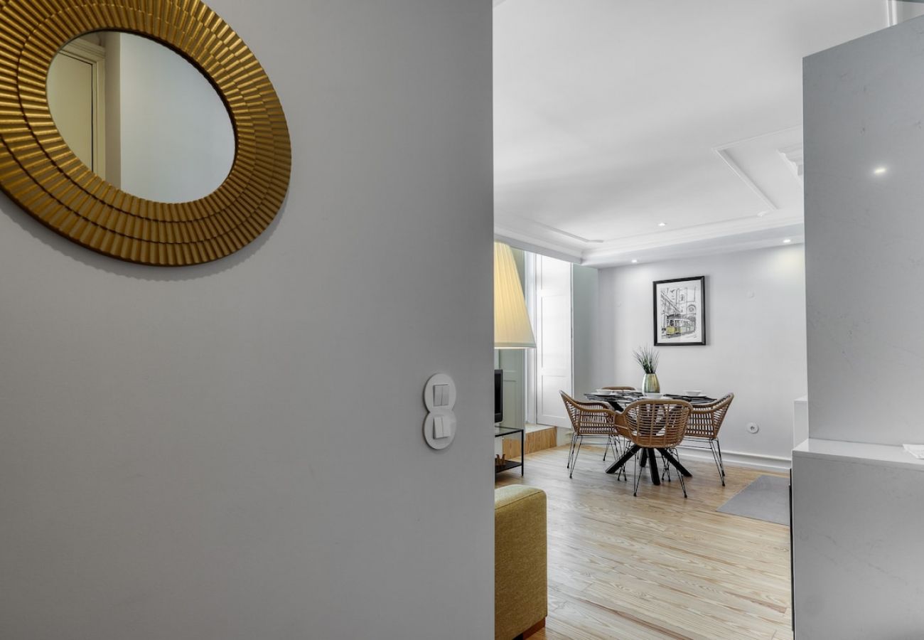 Apartamento em Lisboa - Lisboa, lindo apartamento de 2 quartos com boas vistas na Rua Augusta, Lisboa